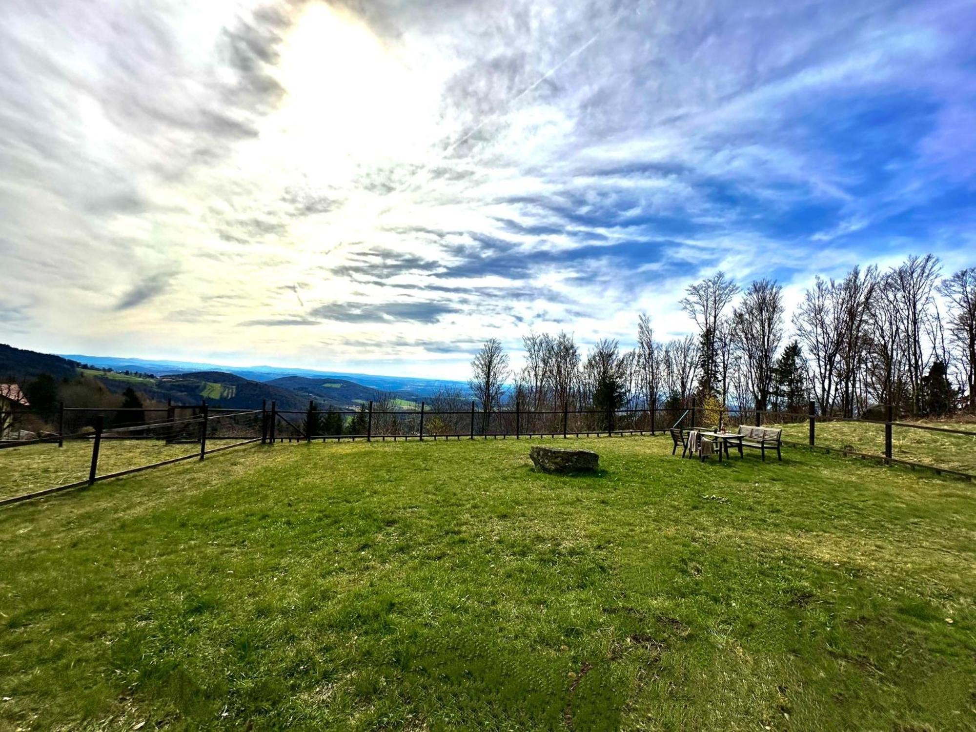 Gemuetliches Alpenblick Berg-Bungalow + Grosser Garten + Netflix! Schöfweg Екстериор снимка